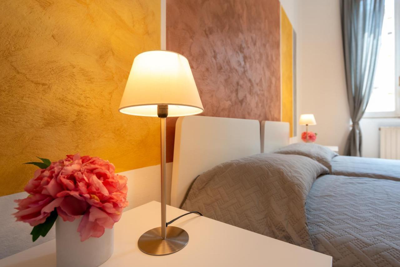 Casa Giovanna - Centrale Vista Porto Carlo Riva راباللو المظهر الخارجي الصورة